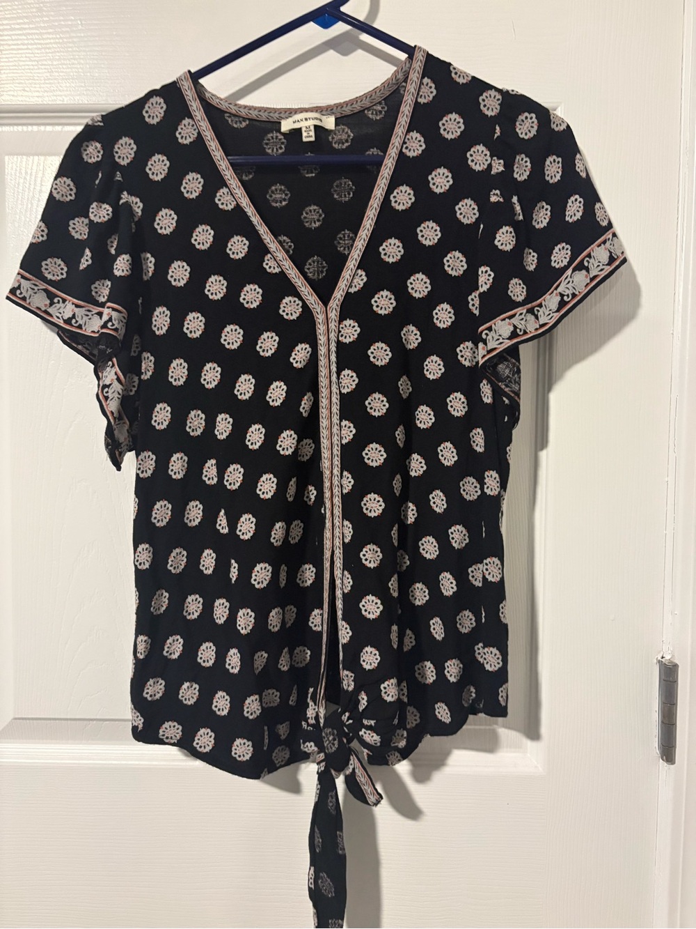 Max Studio Black V-Neck Tie-Front Printed Blouse